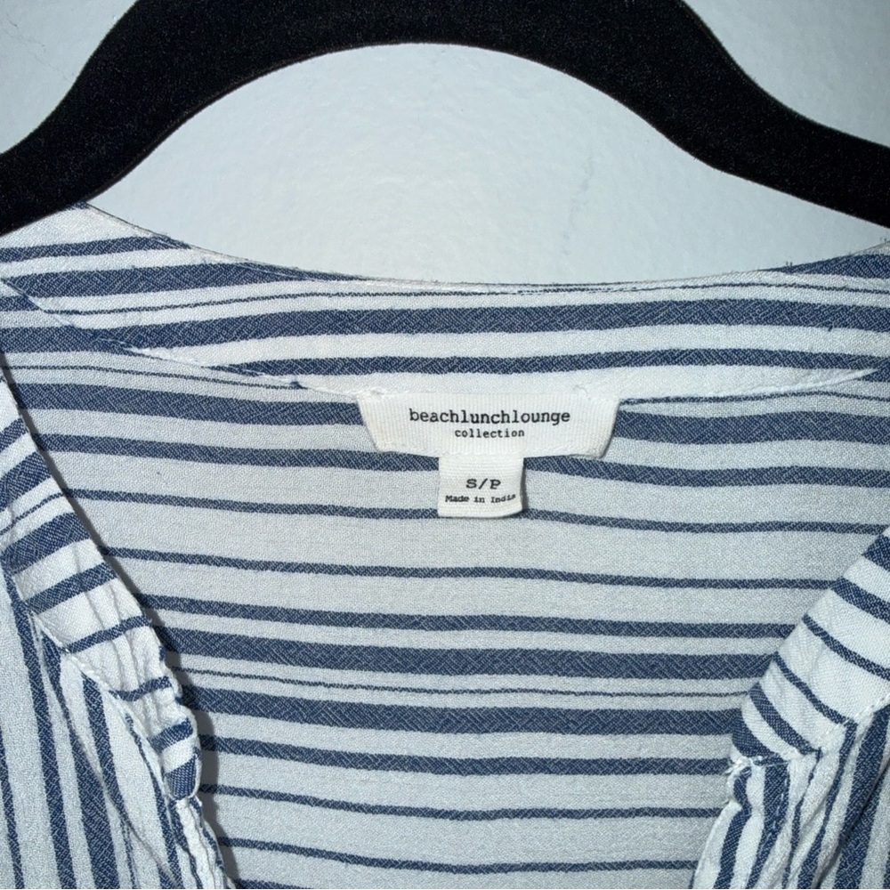 Beachlunchlounge Blue and White Striped Shirt V Neck Pocket Small Petite - Picture 2 of 10